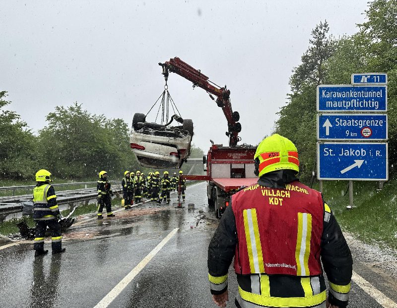 Verkehrsunfall A11 – PKW überschlagen (Bild 2)
